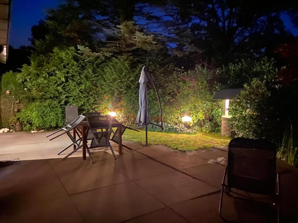Ruime En Comfortabele Bungalow Aan Bosrand Lage Mierde Exterior foto